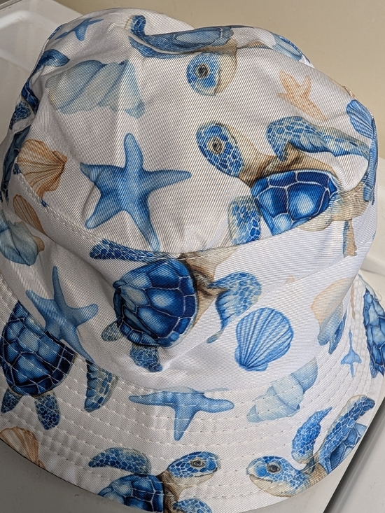 Aiycf Accessories - NEW  Sea Life Bucket Hat in White & Blue (Reversible)
